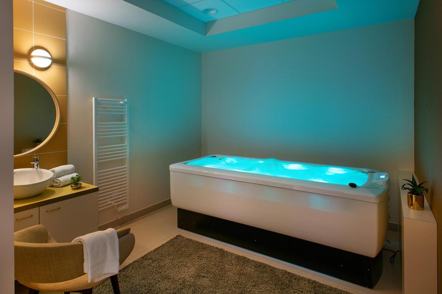 Le Criterium Aparthotel Ecouflant Luaran gambar